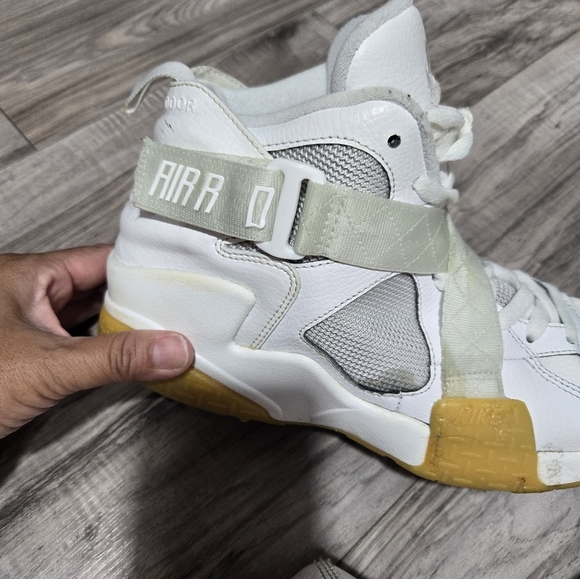 Nike Air Raid Shoes White Gum Retro DJ5974-100 Mens Size 9 - Picture 3 of 16